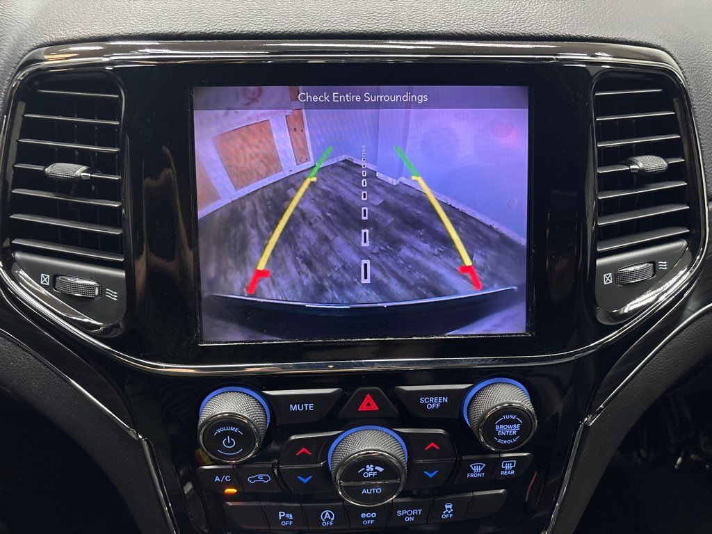 Used 2019 Jeep Grand Cherokee Limited RWD image 23