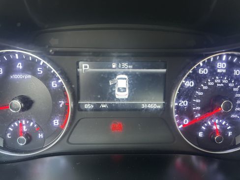 Used 2024 Kia Forte LXS w/ LXS Technology Package FWD image 10