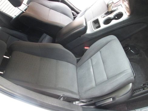 Used 2016 Jeep Grand Cherokee Laredo w/ Quick Order Package 23E AWD/4WD image 19