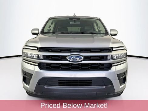 Used 2024 Ford Expedition XLT AWD/4WD image 2