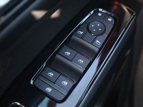 New 2026 Nissan Pathfinder SL AWD/4WD image 11
