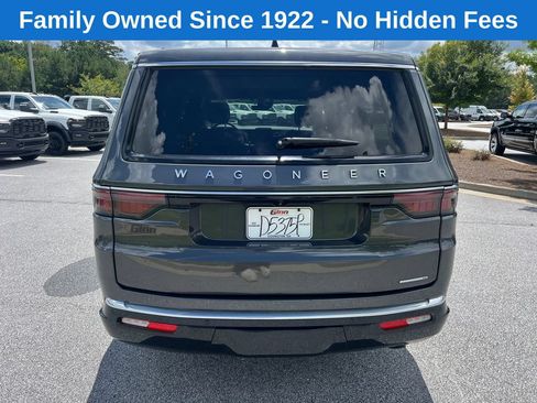 Certified 2024 Jeep Wagoneer L Series II w/ Flexible Seating Group AWD/4WD image 6