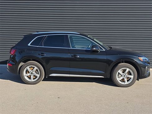 Used 2022 Audi Q5 2.0T Premium w/ Convenience Package image 8