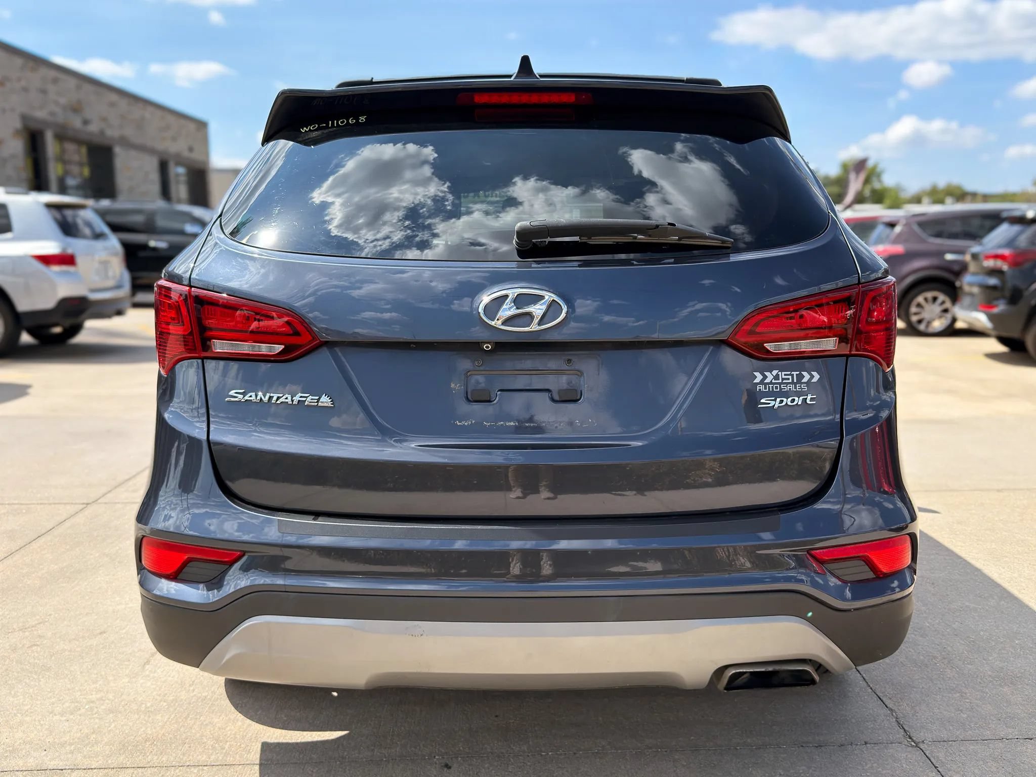 Used 2017 Hyundai Santa Fe Sport FWD image 6