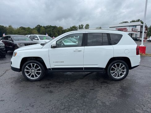 Used 2017 Jeep Compass High Altitude AWD/4WD image 2