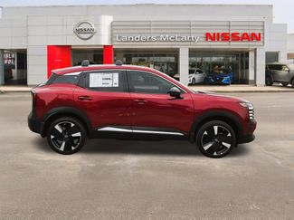 New 2026 Nissan Kicks SR w/ Cold Weather Package FWD video 2