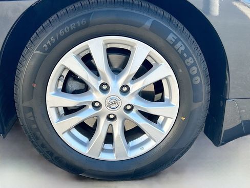 Used 2014 Nissan Altima 2.5 S w/ Sport Value Package FWD image 28