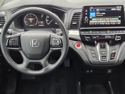 Certified 2025 Honda Odyssey EX-L image 22