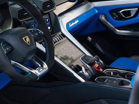 Used 2019 Lamborghini Urus AWD/4WD image 48