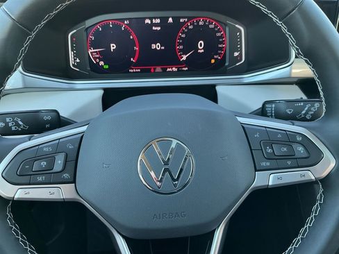 New 2025 Volkswagen Taos SEL image 19