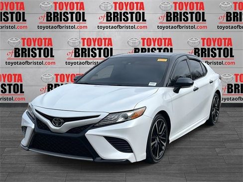 Used 2019 Toyota Camry XSE image 8