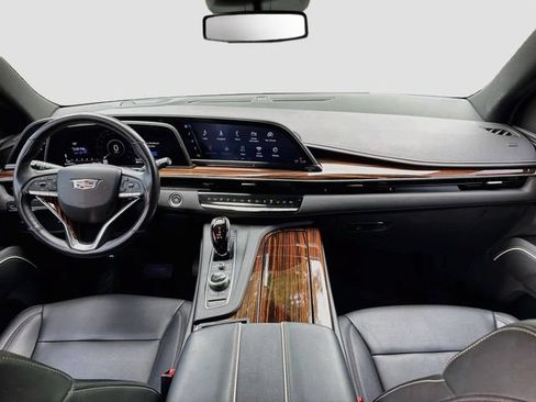 Used 2022 Cadillac Escalade Luxury RWD image 17