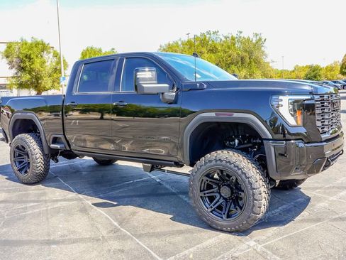 New 2026 GMC Sierra 2500 Denali w/ Denali Reserve Package AWD/4WD image 6