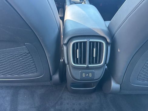 Used 2025 Hyundai Ioniq 6 Limited image 19