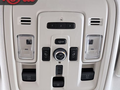 Used 2023 GMC Yukon Denali AWD/4WD image 27
