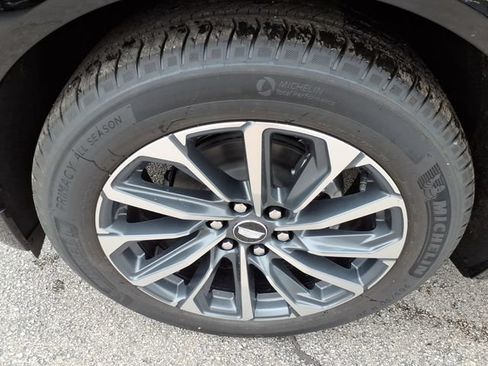 New 2026 Cadillac Lyriq Sport w/ LPO, Floor Liner Package AWD/4WD image 12