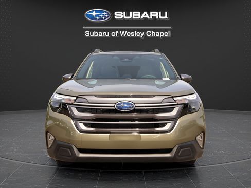 Used 2025 Subaru Forester Premium w/ Convenience Package #1 AWD/4WD image 3