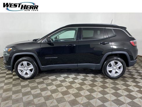 Used 2022 Jeep Compass Latitude w/ Convenience Group AWD/4WD image 24
