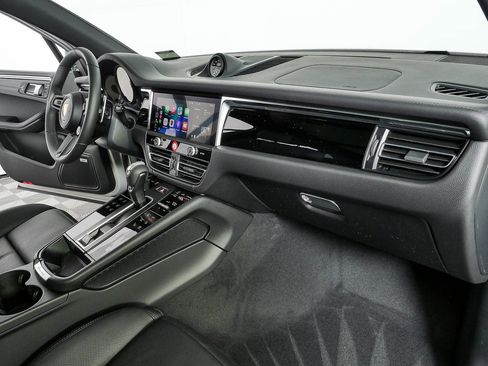 New 2026 Porsche Macan Turbo AWD/4WD image 25