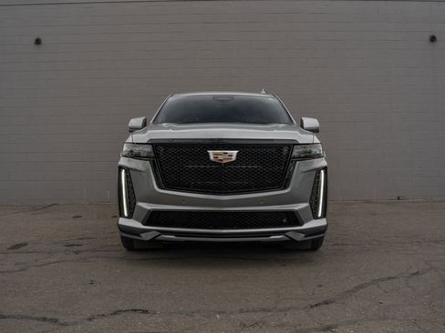 Used 2023 Cadillac Escalade V AWD/4WD image 10