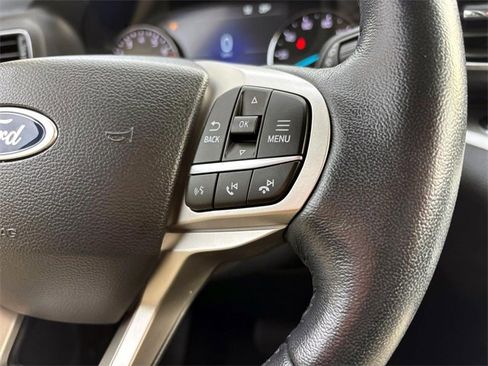 Used 2022 Ford Explorer XLT w/ Equipment Group 202A image 22