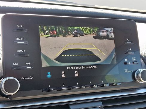 Used 2018 Honda Accord LX image 17