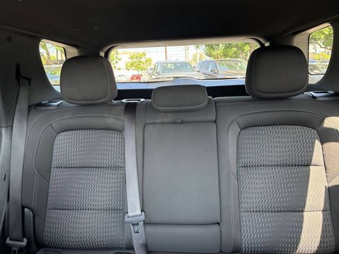 Used 2025 Chevrolet Equinox LT FWD image 38