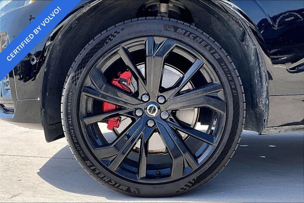 Used 2024 Volvo XC60 T8 Ultimate w/ Protection Package Premier AWD/4WD image 10