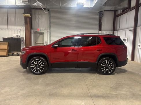 Used 2021 GMC Acadia SLE w/ Driver Convenience Package image 3