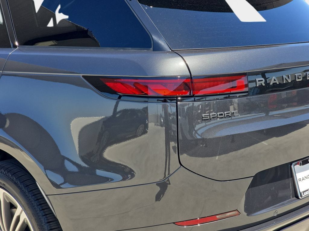 New 2026 Land Rover Range Rover Sport Dynamic SE AWD/4WD image 36