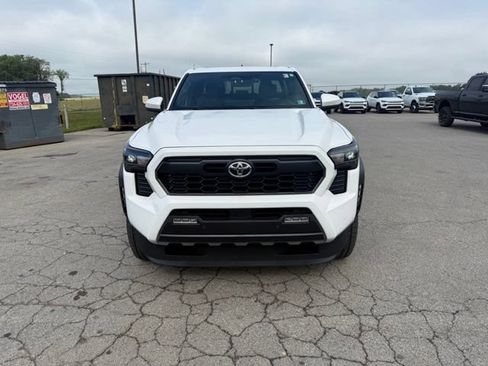 Used 2024 Toyota Tacoma TRD Off-Road w/ TRD Off Road Upgrade Package AWD/4WD image 2