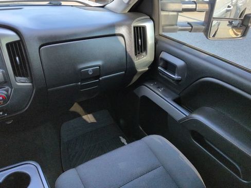 Used 2016 Chevrolet Silverado 2500 LT w/ LT Convenience Package AWD/4WD image 17