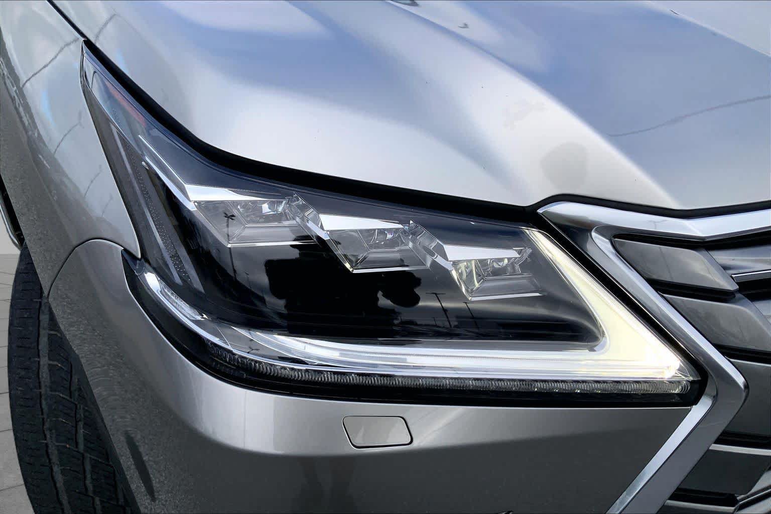 Used 2017 Lexus LX 570 4WD w/ Luxury Package image 26