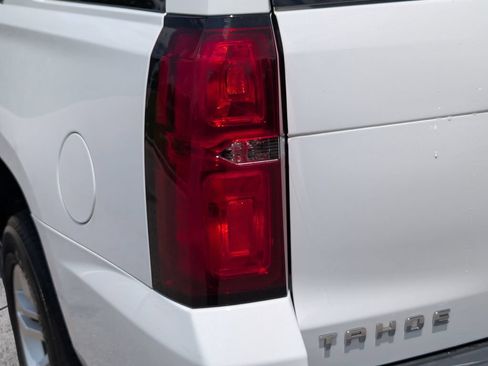 Used 2020 Chevrolet Tahoe LS w/ Enhanced Driver Alert Package RWD image 13