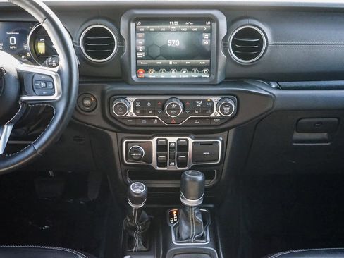 Used 2023 Jeep Wrangler Sahara w/ Cold Weather Group image 12