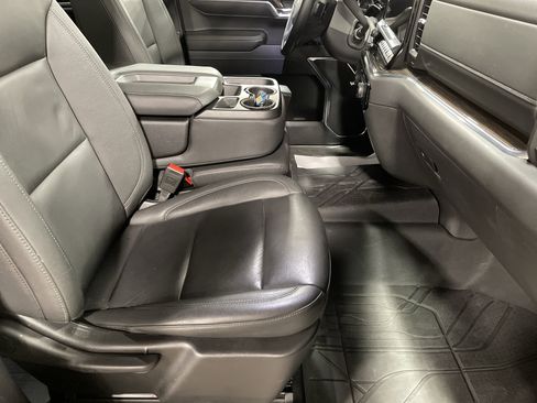 Used 2024 Chevrolet Silverado 1500 LT w/ Leather Package image 14