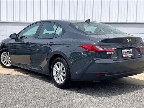 Used 2025 Toyota Camry LE FWD image 14