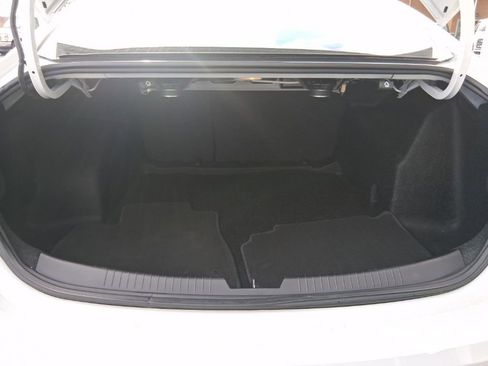 Used 2023 Chevrolet Malibu LT image 5