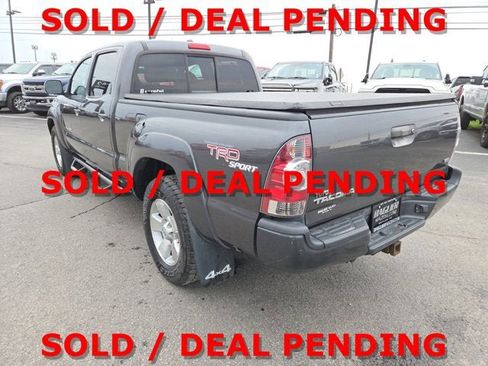 Used 2011 Toyota Tacoma 4x4 Double Cab w/ TRD Sport Pkg w/JBL Audio image 4