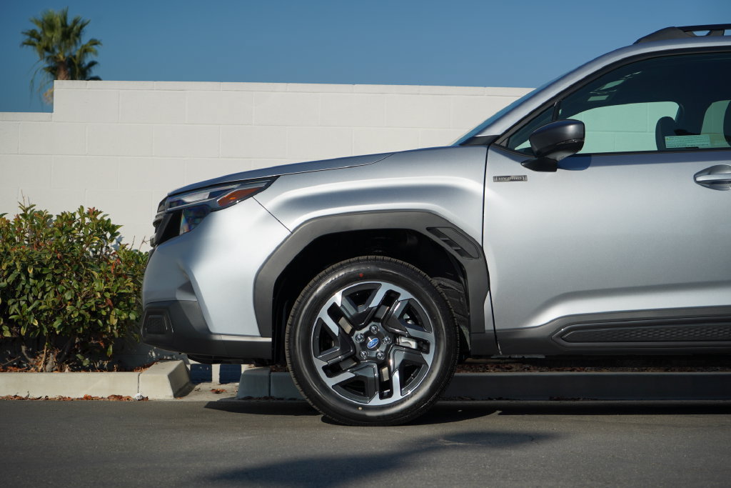 New 2026 Subaru Forester Touring AWD/4WD image 2