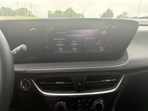 Used 2024 Buick Encore GX Sport Touring AWD/4WD image 18