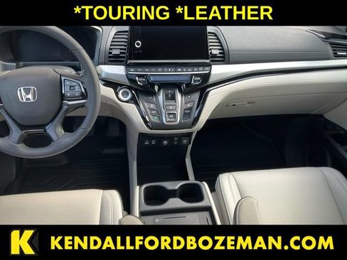 Used 2026 Honda Odyssey Touring image 11