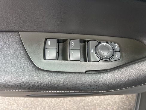 Used 2025 Chevrolet Blazer LT FWD image 15