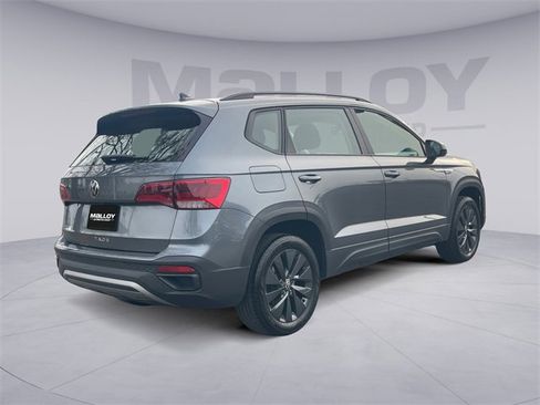 Used 2022 Volkswagen Taos S image 5