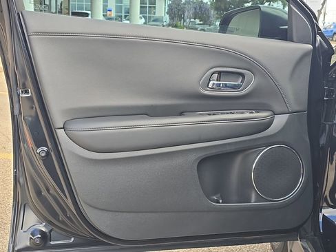 Used 2022 Honda HR-V EX-L image 24