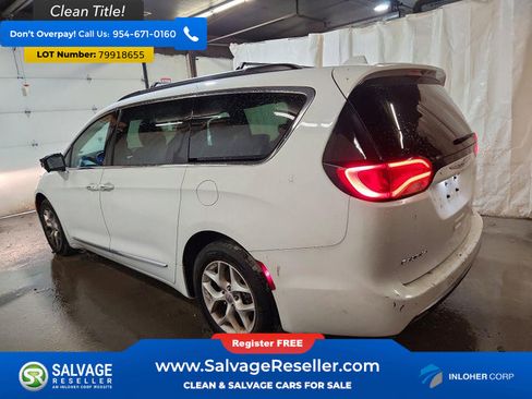 Used 2017 Chrysler Pacifica Touring-L w/ Tire & Wheel Group image 3