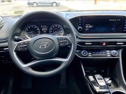 Used 2023 Hyundai Sonata SEL w/ Preferred Accessory Package image 5