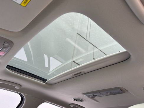 Used 2024 Kia Telluride S w/ S Sunroof Package FWD image 11