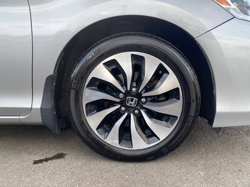 Used 2017 Honda Accord EX-L image 9