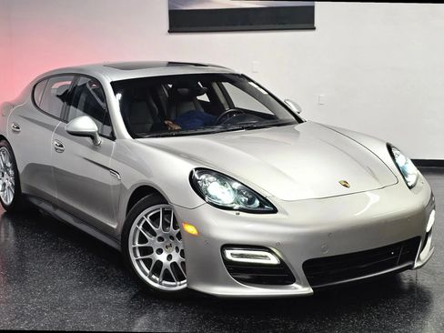 Used 2013 Porsche Panamera GTS AWD/4WD image 14
